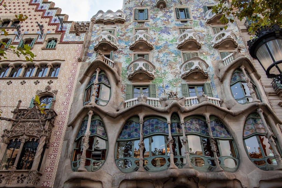 Barcelona: Private Tour of Casa Batllo with Reserved Access - Entering Casa Batlló on Your Own: How the 75 Minutes Work