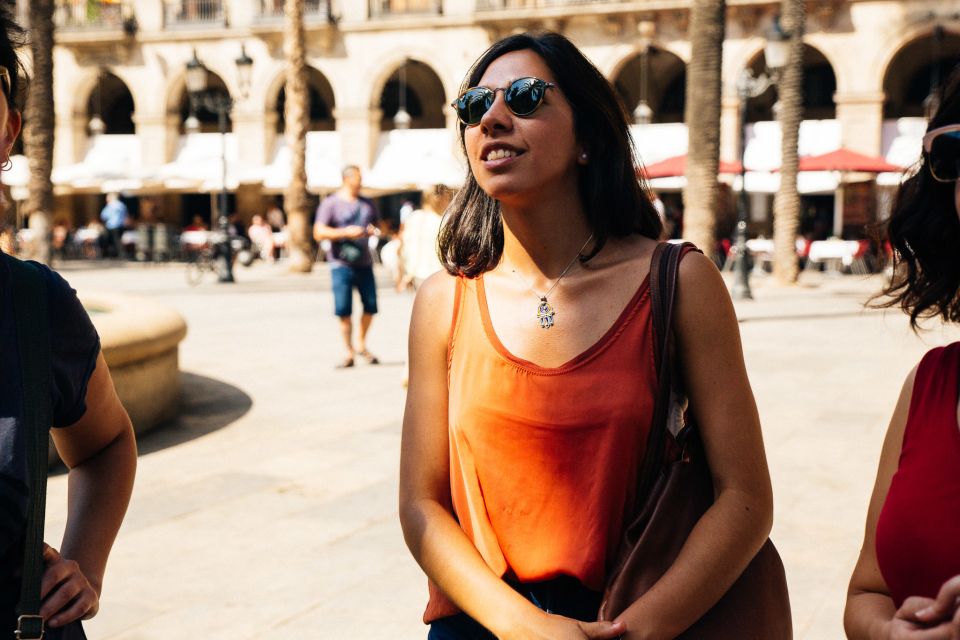 Barcelona: Private Tour w/ Locals – Highlights & Hidden Gems - The included local drink/tasting: a smart way to eat like a local