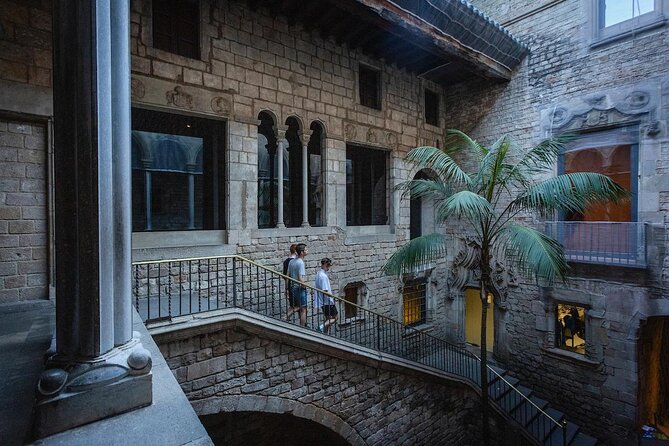 Barcelona Private Tours with Locals: 100% Personalized, See the City Unscripted - Key things that make this tour worth your time