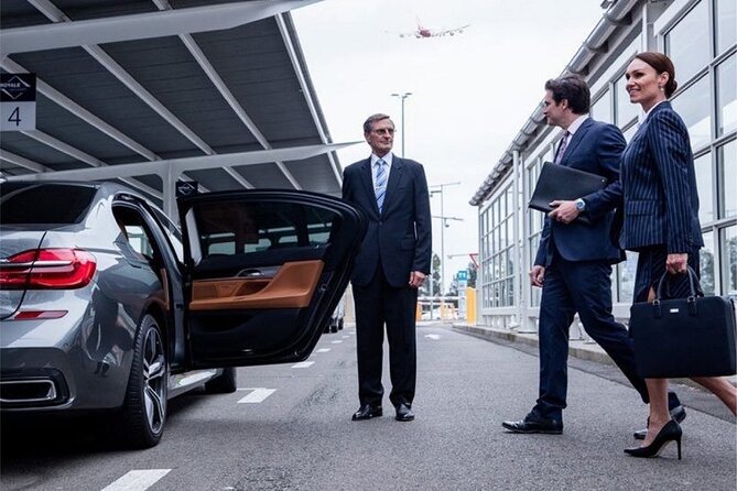 Barcelona Private transfer from Airport to Hotel / Cruise - The ride into Barcelona: hotel drop-offs and cruise timing