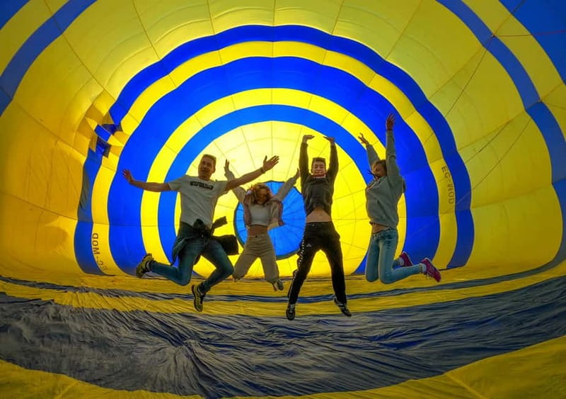Barcelona Private VIP Balloon Flight with Pick-up Service - The calm genius of a private hot air balloon over Catalonia