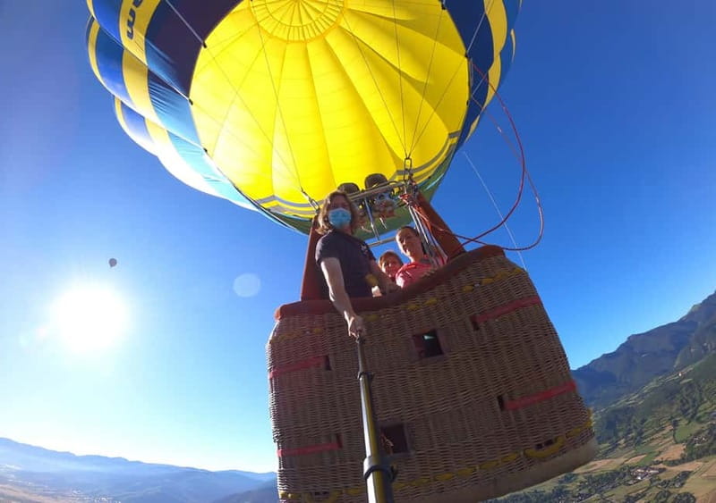 Barcelona Private VIP Balloon Flight with Pick-up Service - Your 5-hour flow: pickup, short breaks, and dawn lift-off