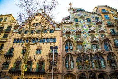 Barcelona Private Walking Tour through the City of Gaudi - Old Town starts at La Rambla and Mirador de Colom