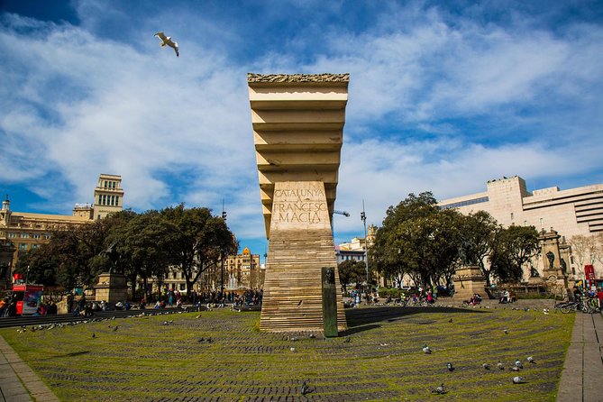 Barcelona Private Walking Tour through the City of Gaudi - Gothic Barcelona at Santa Maria del Pi