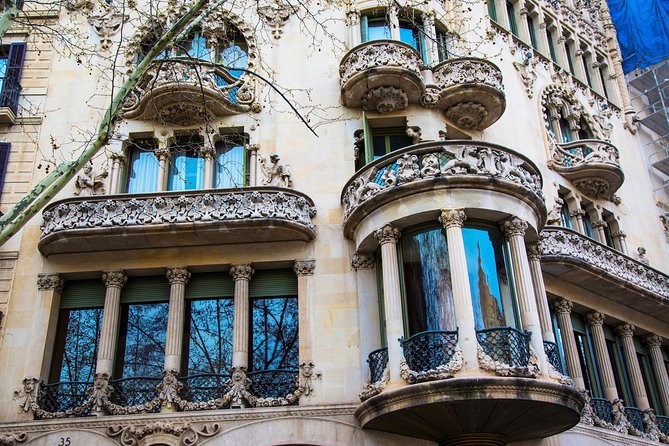 Barcelona Private Walking Tour through the City of Gaudi - Font de Canaletes: where Barça celebrates