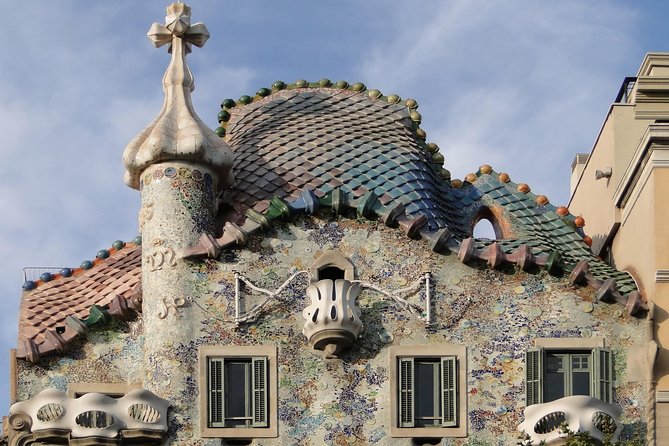 Barcelona Private Walking Tour with Skip the Line La Pedrera and Casa Batllo - Price and Value: What You’re Really Paying For