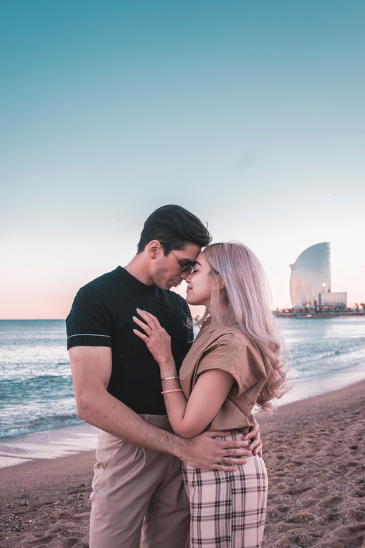 Barcelona: Professional Private Photoshoot - 30 Minutes vs 1 Hour: Which Option Makes Sense for Your Goals