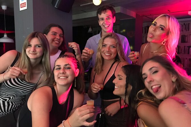 Barcelona Pub Crawl by KING -The Best Party tour & VIP Club Entry - Stop One in Motion: Barcelona Bar Hopping With a Welcome Shot