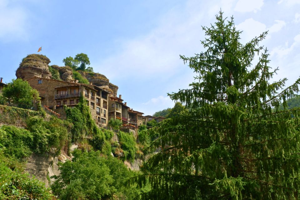 Barcelona: Pyrenees Villages and Trails Full-Day Tour - Rupit’s medieval streets: stone houses, rockside cafés, and quick orientation