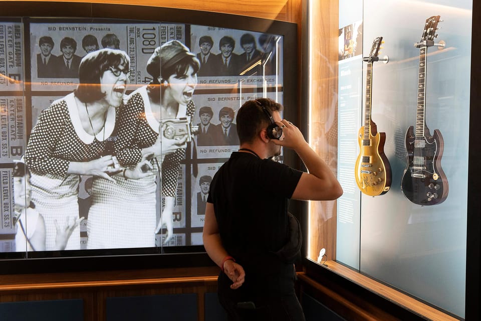 Barcelona: Rock Museum- Guitar Legends Hall - Before you start: what the self-guided format means for you