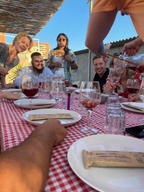 Barcelona: Rooftop Paella Cooking Class with Sangria - Should you book this Barcelona Rooftop Paella and Sangria class?
