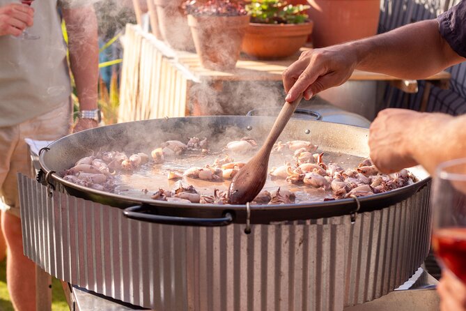 Barcelona Rooftop Paella Cooking Class with Sangria & Local Host - Customizing for Vegetarian or Allergy Needs