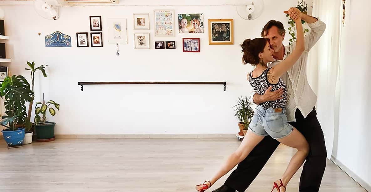 Barcelona: Rooftop Tango Lesson with Drinks and Videos - Who Should Book This Tango Lesson?