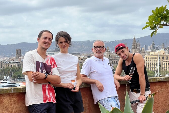 Barcelona: Rooftop Tapas & Sangria class with a Local Chef - Sangria and Champagne: The Drinks That Set the Tone