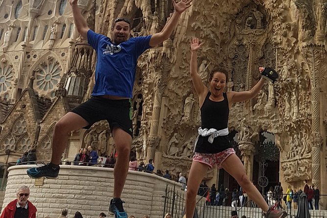 Barcelona Running Tour. Discover the city with a local - The Route Plan: Casa Batlló to La Pedrera in Two Quick Stops