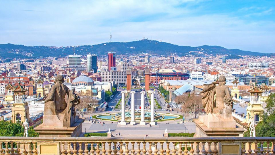 Barcelona: Sagrada Familia and City Tour with Hotel Pickup - Logistics That Matter: Shoes, Bags, and the Dress Code Checklist