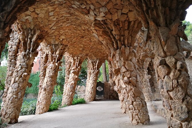 Barcelona Sagrada Familia and Guell Park drink and tapa - Price and value: what you’re actually paying for