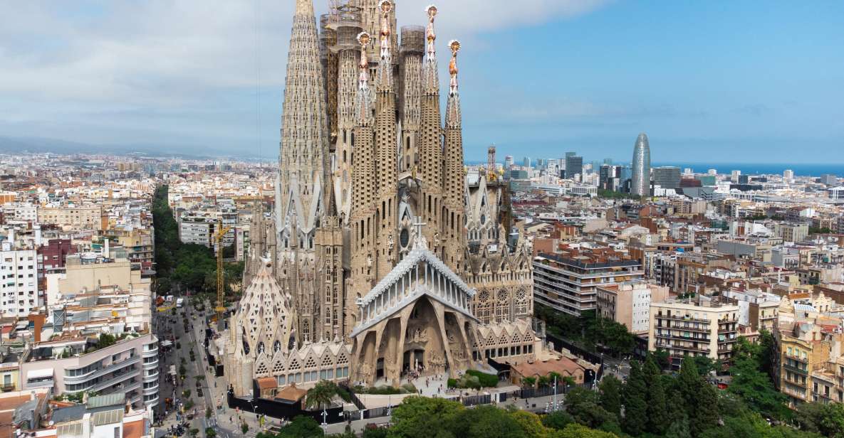 Barcelona: Sagrada Familia and Park Guell Combo Guided Tour - How the guides turn architecture into a story