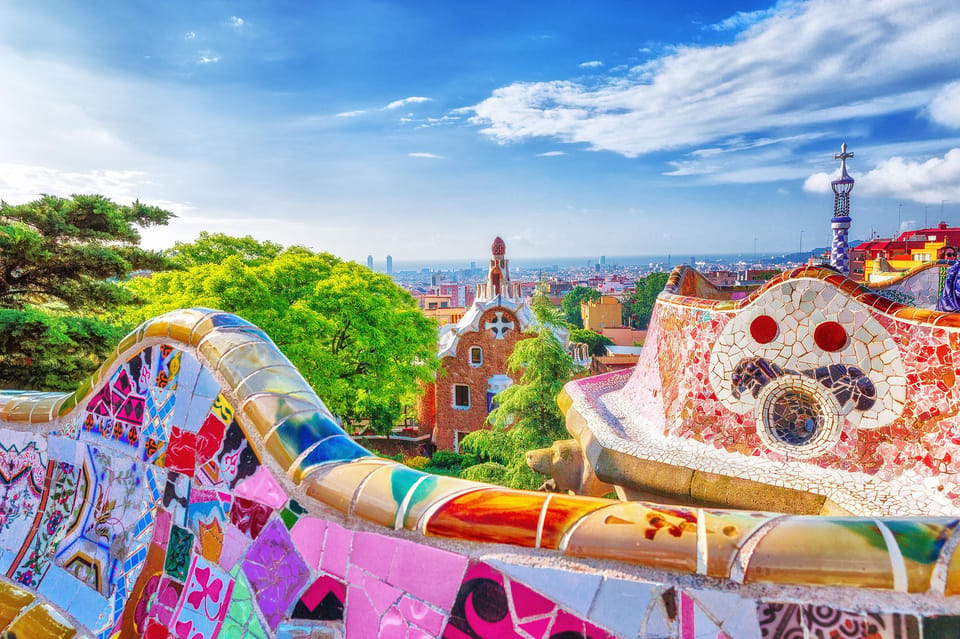 Barcelona: Sagrada Família and Park Güell Guided Tour - Two Gaudí icons in one smooth Barcelona route