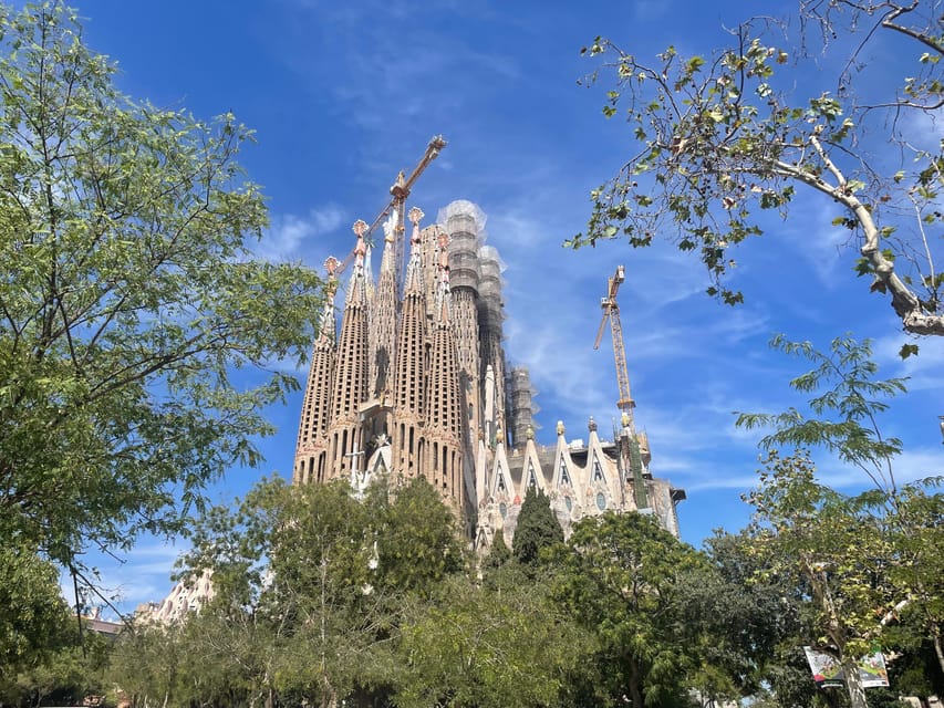 Barcelona: Sagrada Família and Park Güell Guided Tour - Sagrada Família outside: four façades and the meaning of the stone