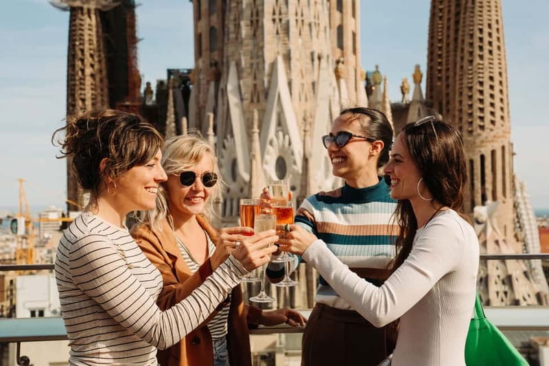 Barcelona: Sagrada Familia Evening Tour with Cava - Stop 3: the façade stories you’ll actually remember