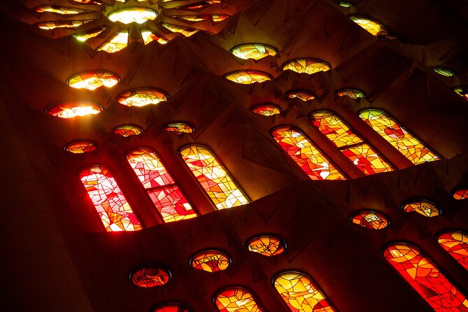 Barcelona Sagrada Familia Guided Visit With Optional Extras. - Optional extras: rooftop views, Park Güell, and a sailing add-on