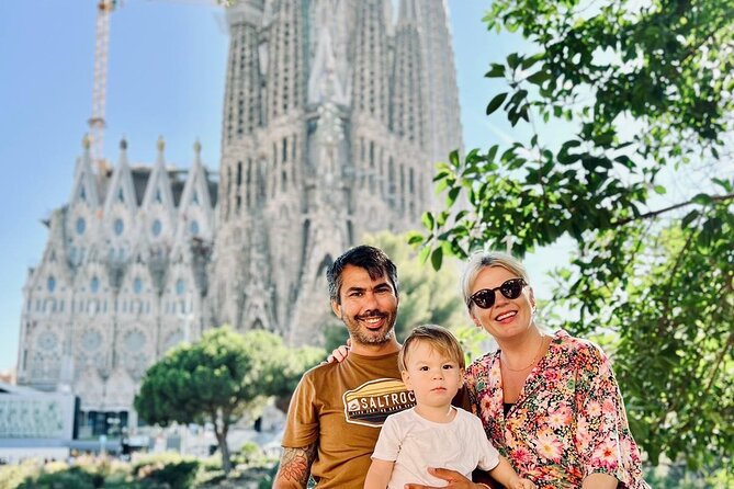 Barcelona Sagrada Familia Guided Visit With Optional Extras. - Guides who turn architecture into stories