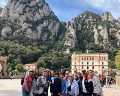 Barcelona: Sagrada Familia & Montserrat Full-Day with Pickup - Hotel pickup and small-group pace (up to 16)