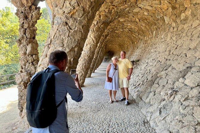 Barcelona: Sagrada Familia & Park Guell Guided Tour + Transfer - Meeting Point, Where You End, and What That Means for Your Day