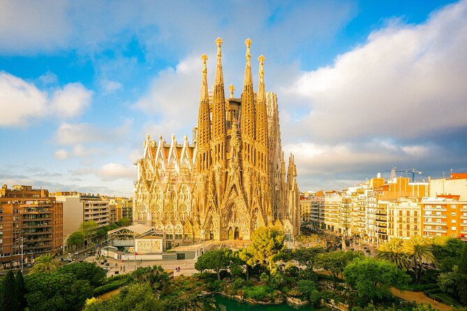 Barcelona: Sagrada Familia: Priority Access & Guided Tour - Key things I like about this Sagrada tour