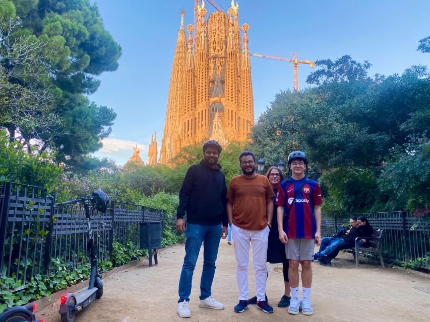Barcelona: Sagrada Familia Private E-Scooter Tour - Key things to know before you roll