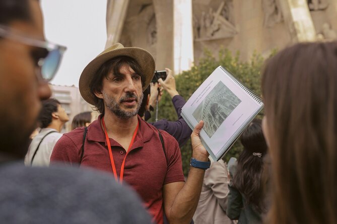 Barcelona: Sagrada Familia Semi-Private Guided Tour - Semi-private size: up to 15, and why it’s worth paying for