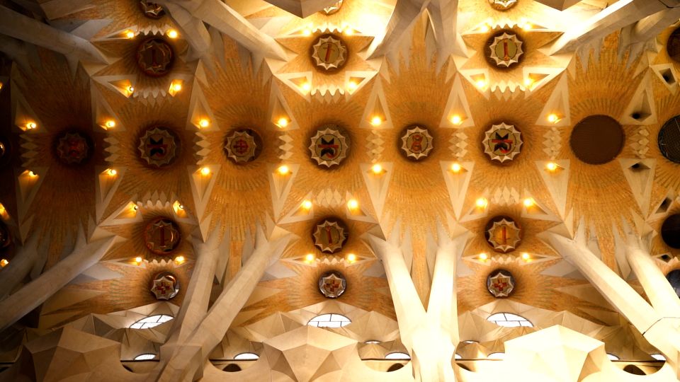 Barcelona: Sagrada Familia Skip-The-Line Guided Tour - Tower upgrade: elevator views and the one thing you should confirm