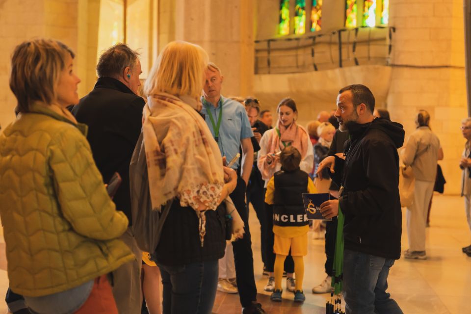 Barcelona: Sagrada Familia Skip-The-Line Guided Tour - Park Güell add-on: transport included, but wheelchair access changes