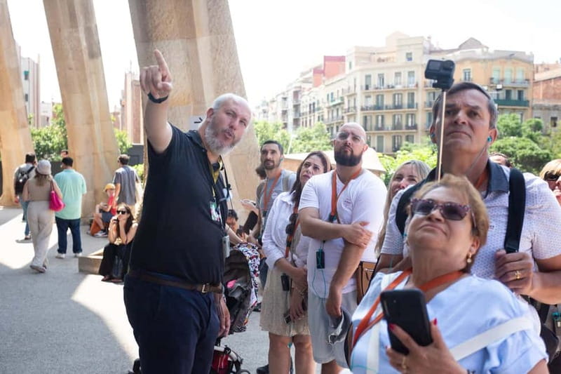 Barcelona: Sagrada Familia Skip-the-line Tour with Guide - Price check: is it worth paying for the guide and fast-track?