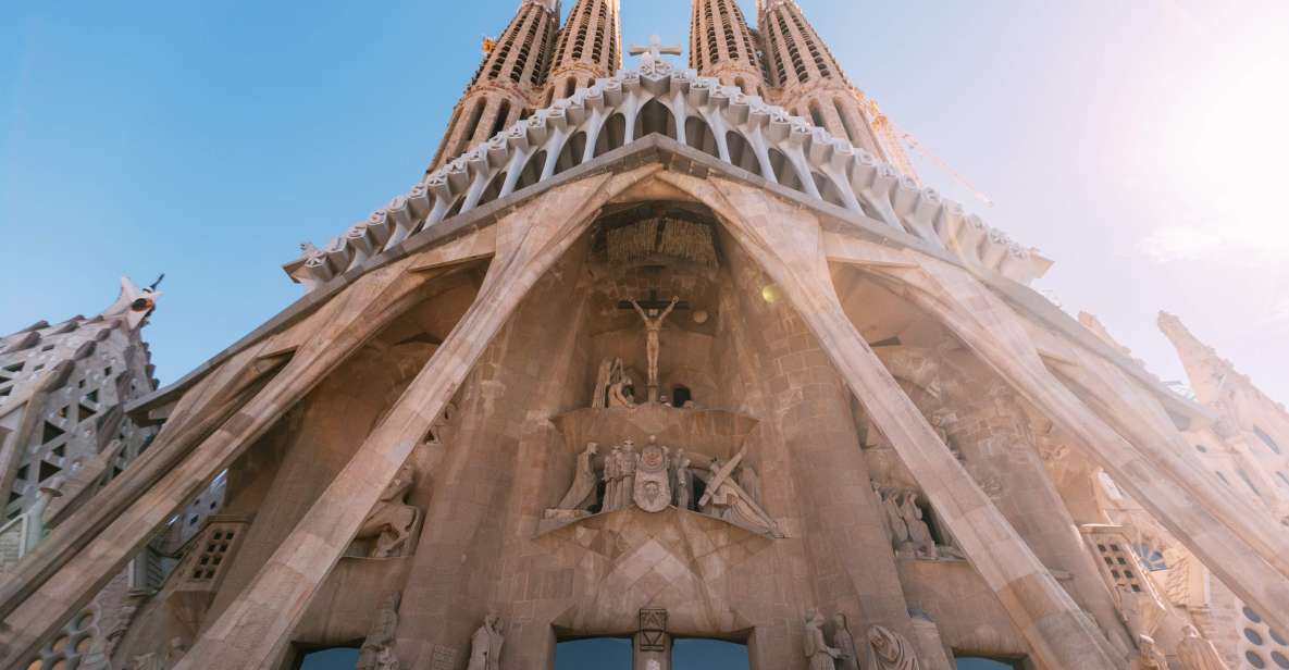 Barcelona: Sagrada Familia Small Group Guided Tour - Why this Sagrada Familia tour feels different in a small group