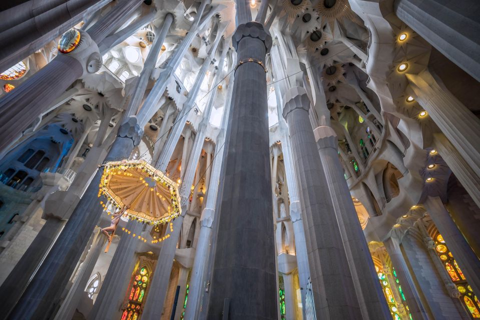 Barcelona: Sagrada Familia Small Group Guided Tour - Inside Sagrada Familia: spotting details once you know what to look for