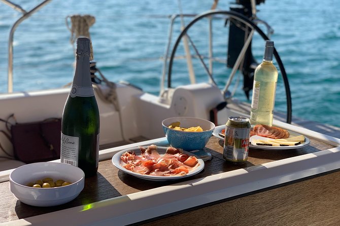 Barcelona Sailing: Light Snacks & Open Bar with Private Option - Private Sailing Option: When a Solo Group Wants Its Own Boat