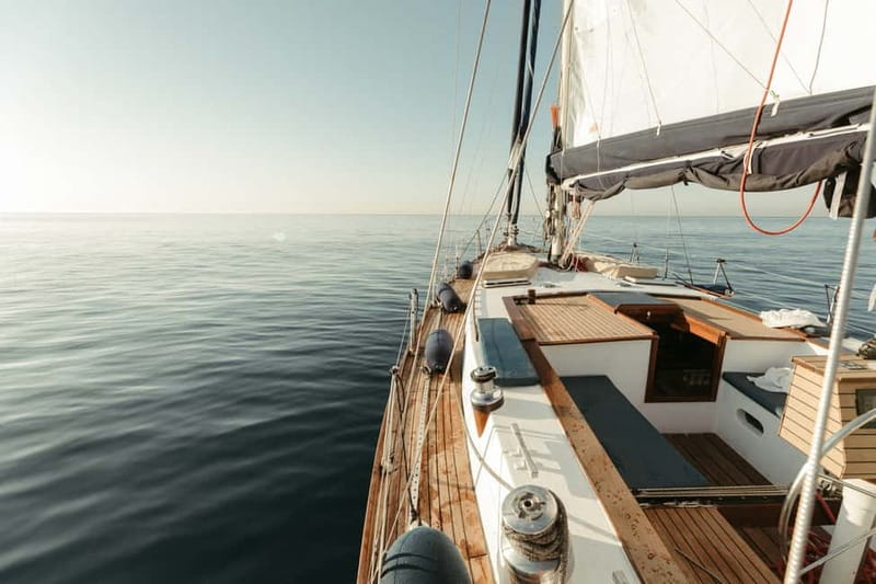 Barcelona: Sailing on a Classic Ketch Boat with tapas & cava - What you should do during the 2 hours (so you actually enjoy it)