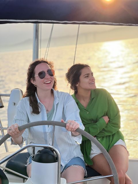 Barcelona: Sailing Tour with a Glass of Cava - Port Olímpic: your easy start point in Barcelona