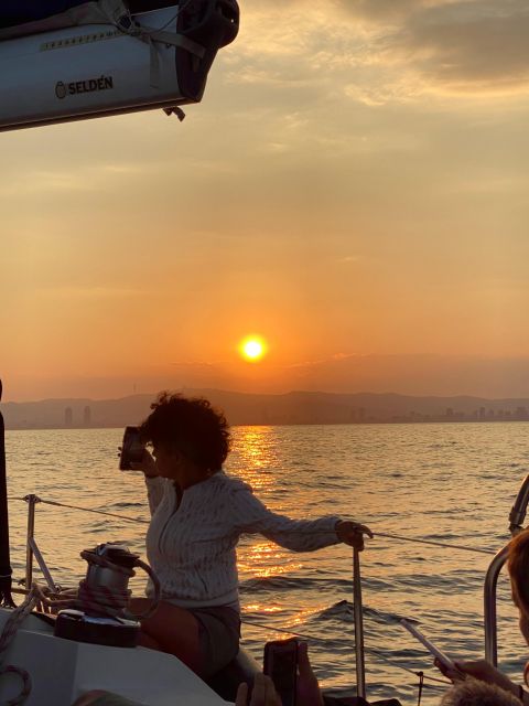Barcelona: Sailing Tour with a Glass of Cava - Dolphins, tuna, and other moments you can’t schedule