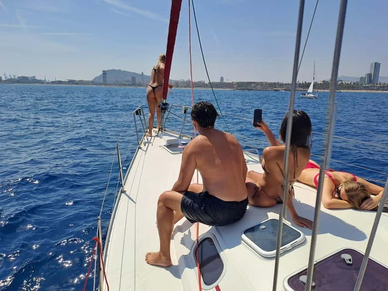 Barcelona: Sailing tours con capitán local, bebidas y snacks - What You Really Need to Bring (and What to Expect On Deck)