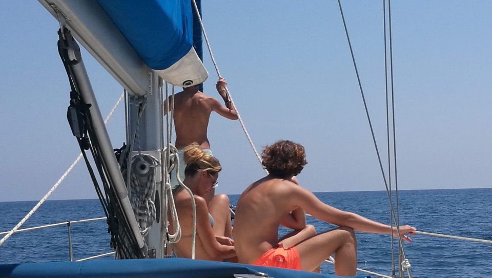 Barcelona: Sailing Trip with Drinks and Snacks - The 5-minute safety briefing that makes the rest better