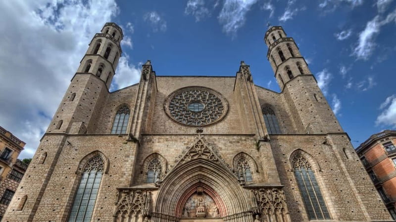 Barcelona: Santa Maria del Mar Tour & Terrace Access - Santa Maria del Mar and El Born: why this tour feels different
