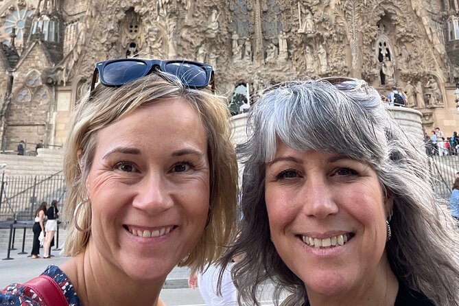 Barcelona Scavenger Hunt and Sights Self-Guided Tour - Stop 2: Casa Batllo—Hints, Questions, and Point-Making