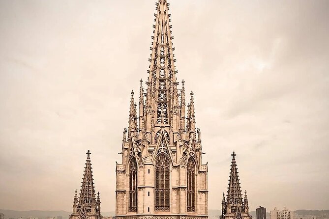 Barcelona Self-Guided Murder Mystery Tour by the Cathedral of Barcelona - Getting the envelope near Pg. de St. Joan (and why the address matters)