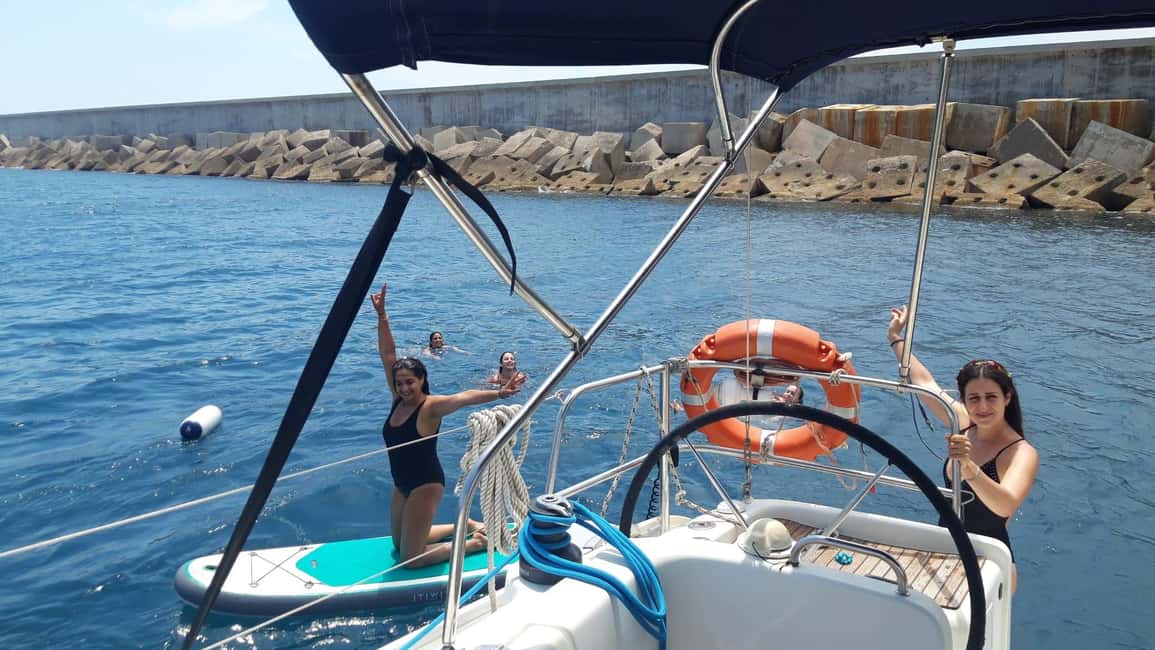 Barcelona: Shared cruise on luxury catamaran Drinks + Snacks - Live Guide Narration and Captain David’s Friendly Style