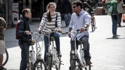 Barcelona: Small Group or Private Bike Tour - Where You Start: Plaça Reial Fountain and the In Out Barcelona Tours Badge