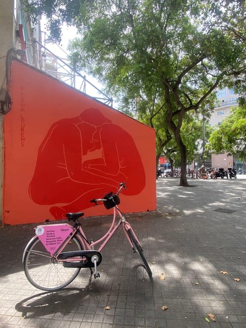 Barcelona | Street Art Bike tour - Stop by stop: murals, contemporary art sites, and classic Barcelona streets