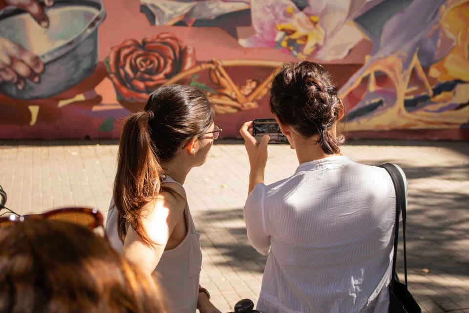 Barcelona | Street Art Bike tour - What the guide does that really changes the experience